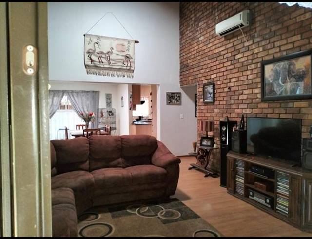 3 BEDROOM HOUSE FOR SALE IN DORANDIA
